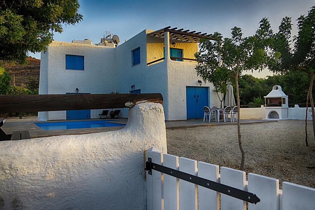 Votsalo Villa Pomos Zimmer foto